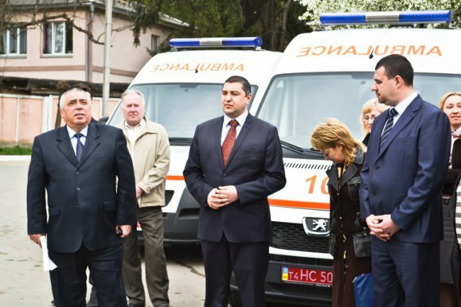Буковина отримала 25 нових автомобілів швидкої допомоги (фото)