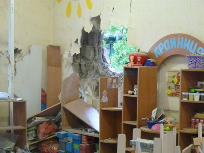 В Слов'янську снаряд влучив у дитячий садок (фото)