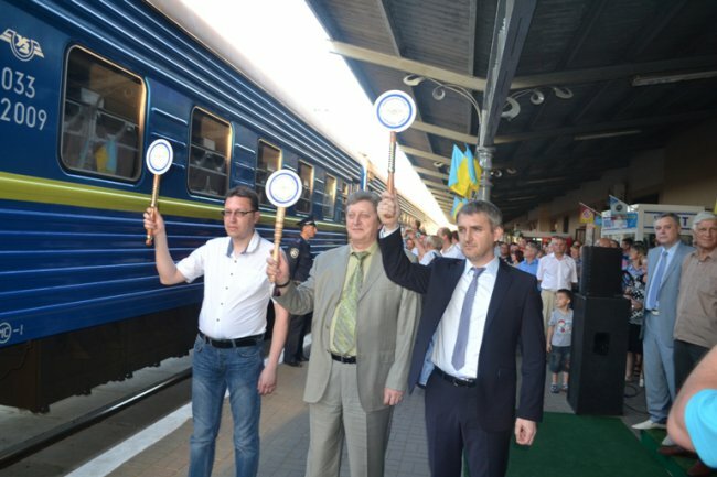 Потяг "Чернівці-Київ" почав курсувати через Молдову (фото)